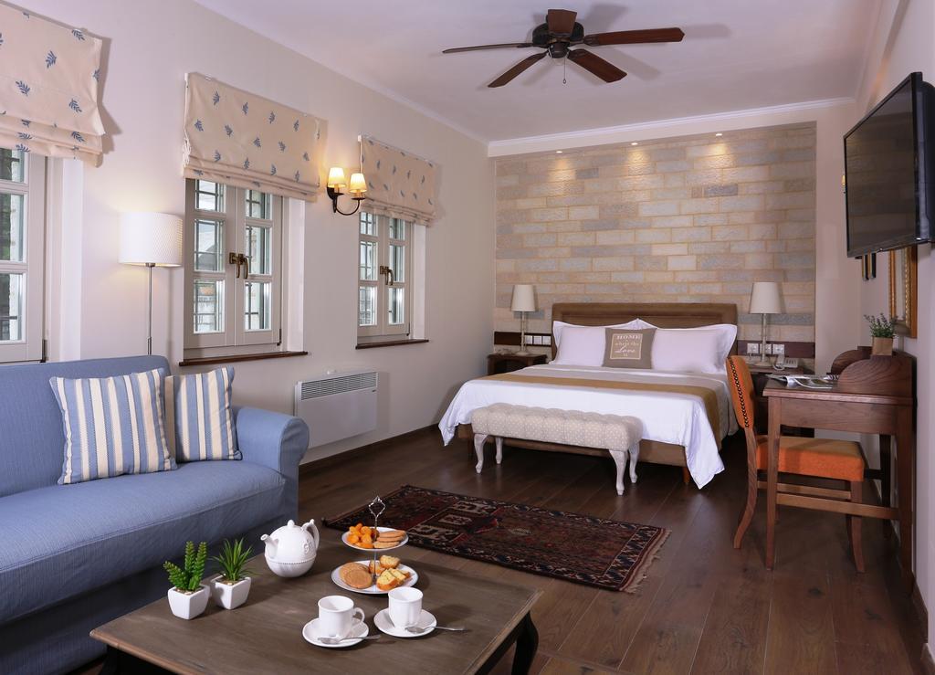 Gamila Rocks Mountain Hotel อาริสตี ห้อง รูปภาพ